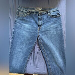 Relaxed Fit Blue Jeans with Natural Fading